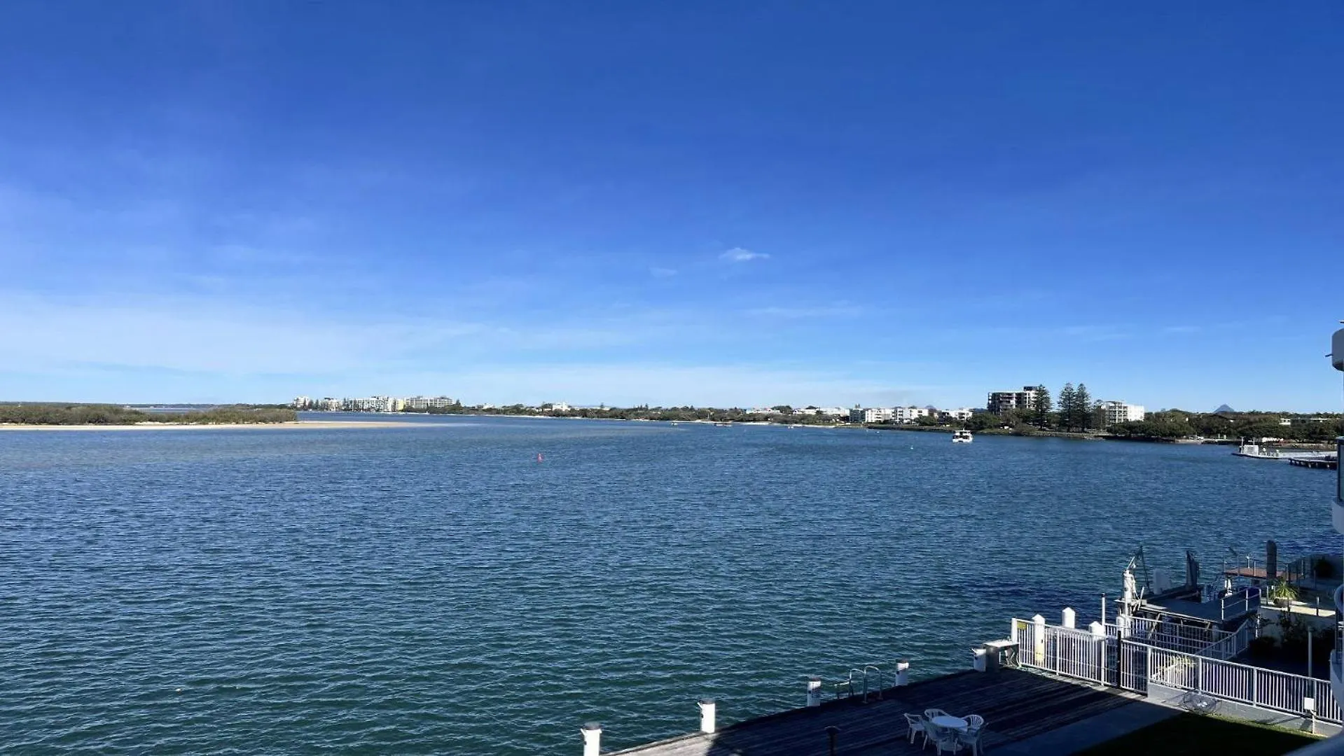 Absolute Waterfront With Rooftop! كالوندرا أستراليا